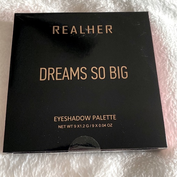 NWT REALHER DREAMS SO BIG EYESHADOW PALLET - Picture 2 of 5